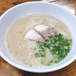 Men Kinsei 3L's - 豚骨ラーメン