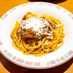 サイゼリヤ - 牛すね肉のラグーソース