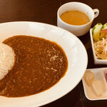 でんでんカフェ - でんでん特製カレー＝700円