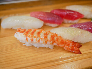 Yoshino Sushi Honten - 