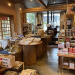 Tome Hachiman - 店内