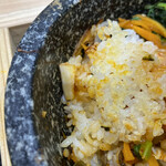 KOPANKARA Chikushino Ten - 石鍋のご飯 あまり焦げてない