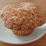 CATLOAF CAFE - 料理写真:スイートポテト風かぼちゃ生地入りシナモンとくるみのマフィン