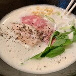 Cucina Tei Toripaitan Ramen to Goukai na Izakaya Ryori & Nabe Honmachi Awaza - 鶏白湯ラーメン