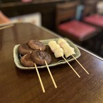 Hanasaki Icchome Sakaba - 椎茸とトマトチーズ