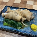 Okinawa Kitchen Chura Shima 160 - テビチ煮(豚足)１個 380円