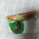 Imakiya - 多摩川沿いのお約束　若鮎190円　葛さくら150円