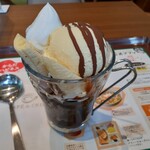 CAFE de CRIE Itabashi Kuritsu Chuo Toshokan Ten - 