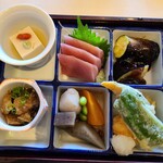 Tsukiji Uemura Shunsenbo Yokosuka Ten - 桃花　お楽しみ６菜　アップ