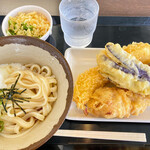 Sanuki Udon Murasaki Tsuyama Higashi Ten - とろ玉ぶっかけうどん(冷)と天ぷらと薬味