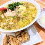 どうとんぼり 神座 - おいしいラーメン大盛 からあげセット