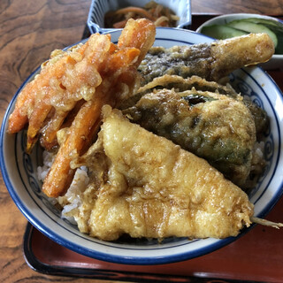 Soba Dokoro Shinbee - 野菜天丼