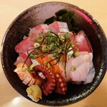 Wayou Dining Kei - 令和4年9月
                        海鮮丼ランチ(前菜3種付き) 850円