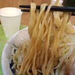 JUNK GARAGE Kainzu Hanyu Ten - 麺の太さはまちまちの平麺‼モキモキタイプ