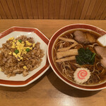 Chuka Soba Fukuya - ラーメンと半チャーハン