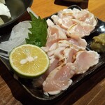 炭火焼鳥 小鉄 - たたき。これは旨い！