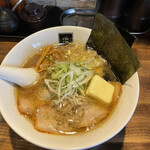 Japanese Noodles Pavilion ronron - 「濃厚トリュフのバター醤油（こってり系）」950円