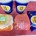 McDonald's Ion Ebetsu Ten - チーズ月見390円　えびフィレオ400円　月見パイ150円　安納芋のスイートポテト味月見マックシェイクM220円