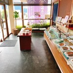 Suzunami Kojo Chokubai Ten - 店内の雰囲気