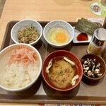 すき家 - 牛たまかけ朝食ミニ320円