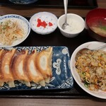 Tezukuri Gyoza Saiyuki Mala Tang - ・「焼き餃子定食(¥680)」