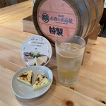 Osake no Bijutsukan Onomichi Juyokka Motomachi Ten - 特製樽ウイスキーハイボール×6pチーズの炙り