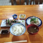 Hide - 刺身盛合せ定食と単品あじナメロ(1000円＋800円)