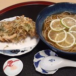 Sasayama Hanakoushi - 冷たいかぼす蕎麦と小エビかき揚げ