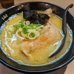 Toriou Keisuke Akihabara Ten - 鶏王らーめん　880円