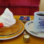 Komeda Coffee Ten Iitaun Tonami Ten - シロノワールとコメダブレンド