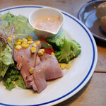 goodspoon Hankyu Nishinomiya Gardens Gate Kan Ten - ホエー豚ローストポークのコブサラダ仕立て