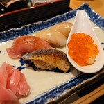 Sushi Dokoro Tsubota - マクロ　イカ　かんぱち　鰯の炙り　北海道のイクラ