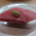 Hama Zushi Shinmisatoten - 地中海産大切り本鮪大とろ　粗切り本わさびのせ319円