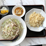 中華料理 福満楼 - 鶏肉ラーメン+半チャーハン