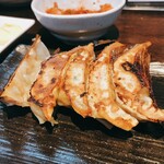 Gyoza no Katsu Ishibashi Ekimae Ten - 赤餃子