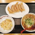 大阪王将 - ハーフセット 醤油ラーメン 餃子付き