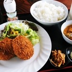 Bar Rutara - 岩中豚めんちかつと、ネパールカレーの相性は抜群！？おためしあれ