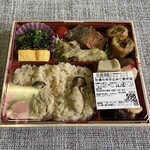 Dontaku Asuchi Ten - 牡蠣の炊き込みご飯弁当