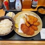 Tonkatsu Katsu Kuniya Takashimadaira Ten - 海鮮フライ定食