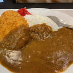 Soshu Soba Joinasuterasu Futamatagawa Ten - コロッケカレーライス640円。“大きな牛肉コロッケ”とあるが。カツカレー680円でコロッケカレー640円は割高に感じる。