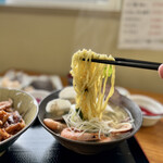 たっちゃん食堂 - 麺リフト。