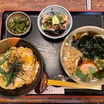 Udon Tokoro Tanukian - 玉子丼＋うどん