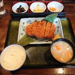 Tonkatsu Kin no Buta Usa Ten - ご飯と豚汁とロース