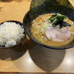 横浜家系ラーメン 一蓮家 - 