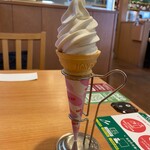 菜々家 - ★ドリンクバー＋ソフトクリーム付き定食（手揉み唐揚げ定食・767円税込）★手づくり豚汁（サービス券にて無料）★