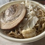 セブンイレブン - デカ豚ラーメン