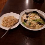 Ippin En - 麺セット７８０円：海鮮麺＋半炒飯