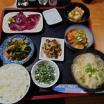 赤瓦の宿 ふくぎ屋 - 晩ごはん。オリオンの生と〜。