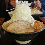 優勝軒 - 料理写真:優勝麺 味噌 並 820円 無料トッピングは野菜増し＋にんにく増し