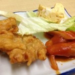 Wakaba - 唐揚げ、ウインナー、出汁巻き。